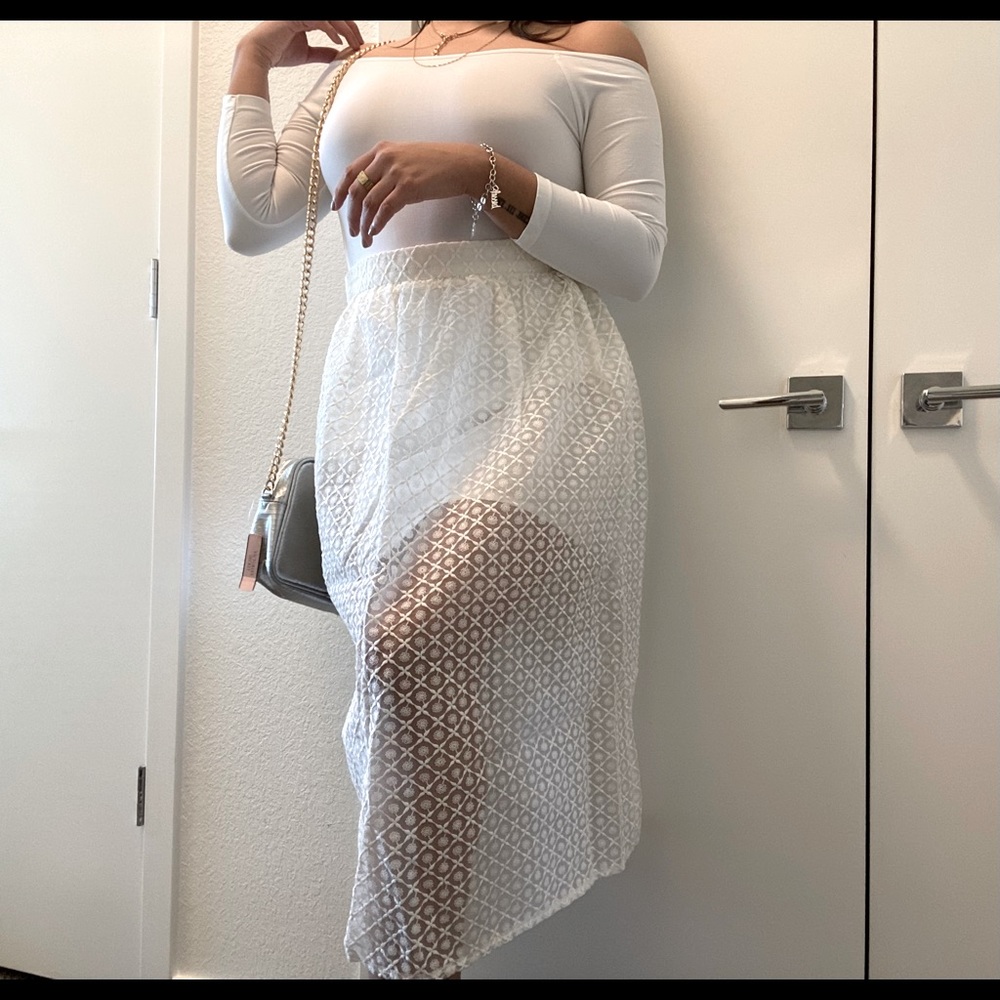 Top shop long white SKIRT